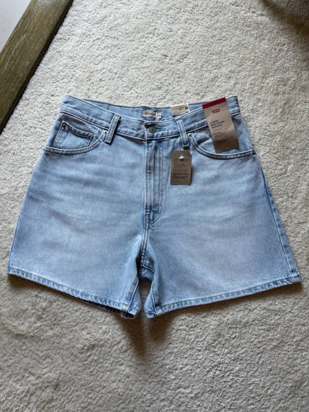 NWT Levi's Cinch High Rise Denim Shorts Size 29